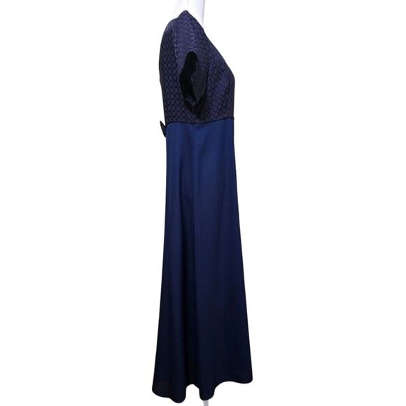 Beautiful Navy Short Sleeve Maxi Dress Plus Size Mother the Bride Formal - Picture 4 of 8